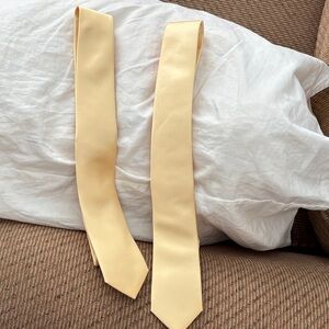 Egara Yellow Ties